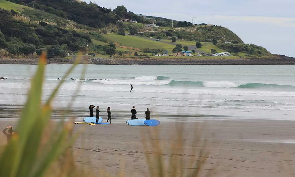 Private Surf Lesson at Ngarunui Beach - 90 Minutes | Experience Oz-4