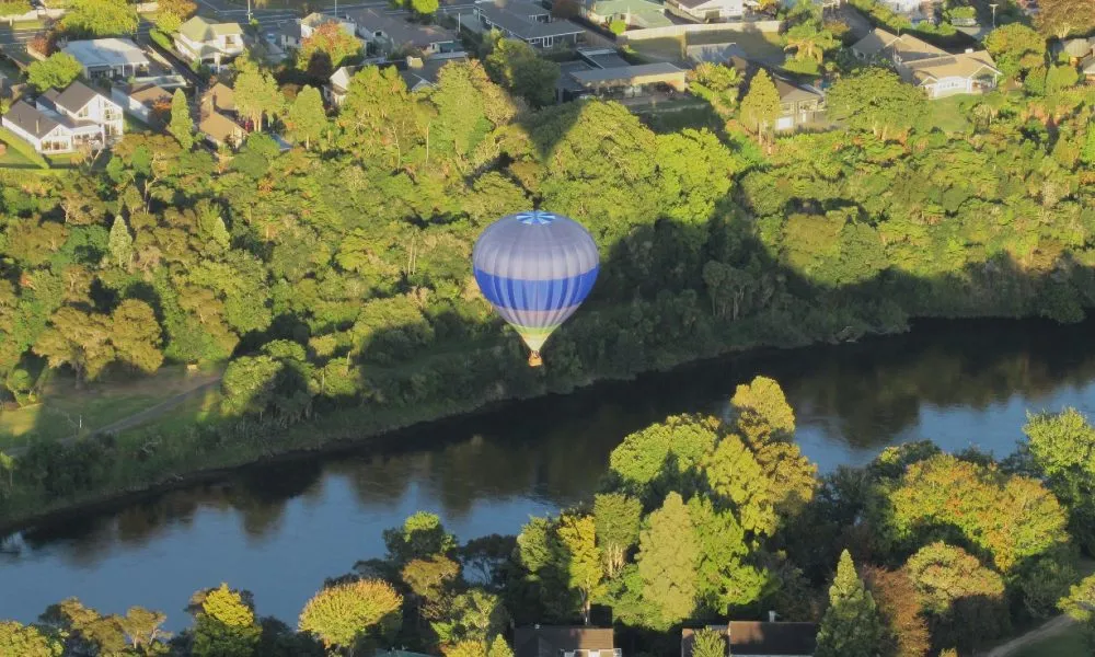 Hot Air Ballooning Over Waikato | Experience Oz-5
