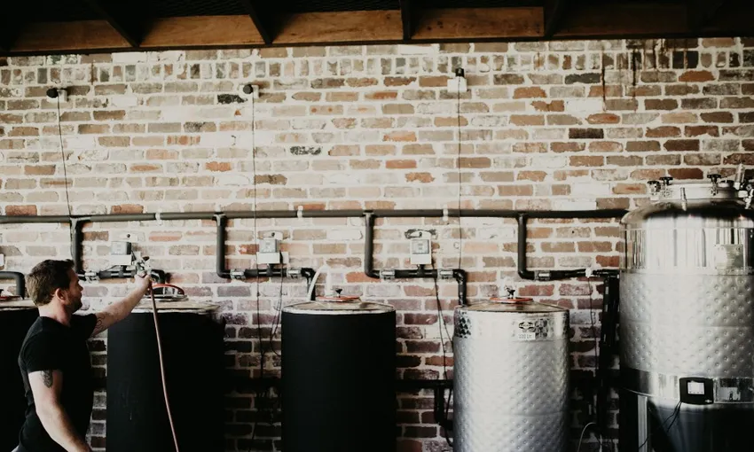 Noosa Brewery Tour with Tastings and Lunch - 5 Hours | Experience Oz