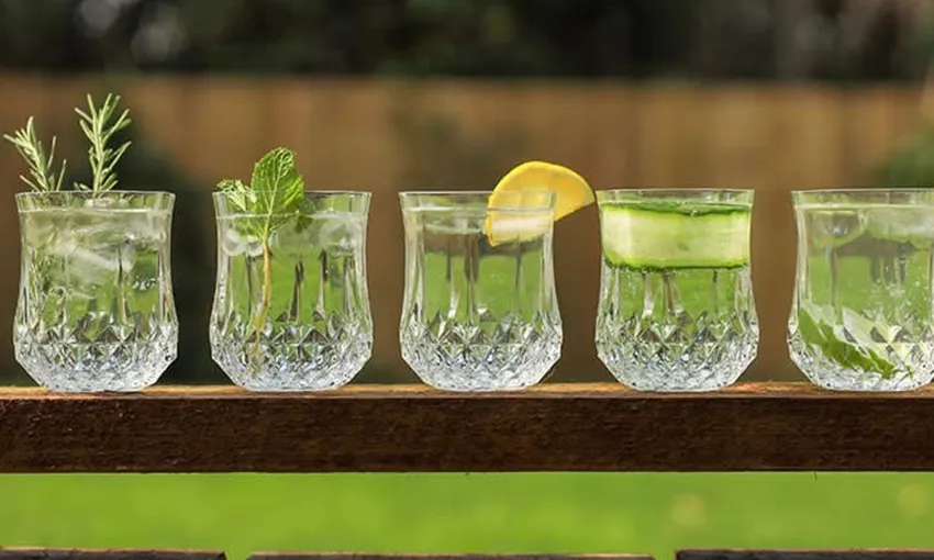 Noosa Hinterland Wine, Beer and Gin Tour with Lunch | Experience Oz