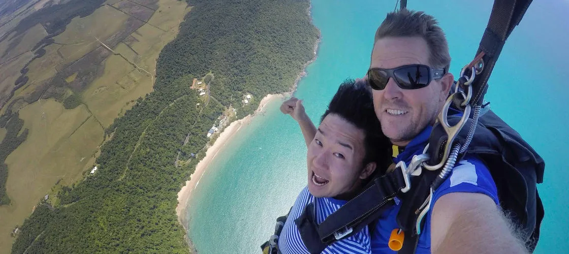 Cairns Tandem Skydive from 14,000ft | Experience Oz-2