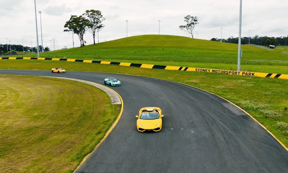 Lamborghini Supercar Drive - 4 Laps - Sydney | Experience Oz-3