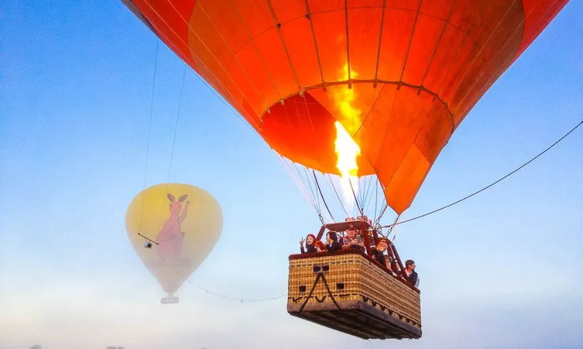 Cairns Classic Hot Air Balloon Flight with Transfers | Experience Oz