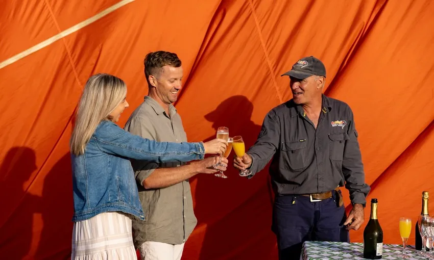 Cairns Classic Hot Air Balloon Flight with Transfers | Experience Oz