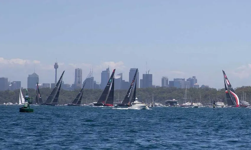 Sydney to Hobart Yacht Race Spectator Cruise | Experience Oz