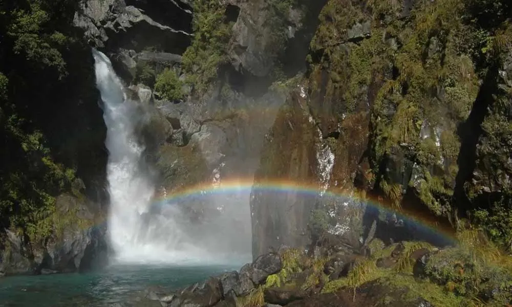 Mountain Magic Scenic Helicopter Flight - 40 Minutes | Experience Oz-6