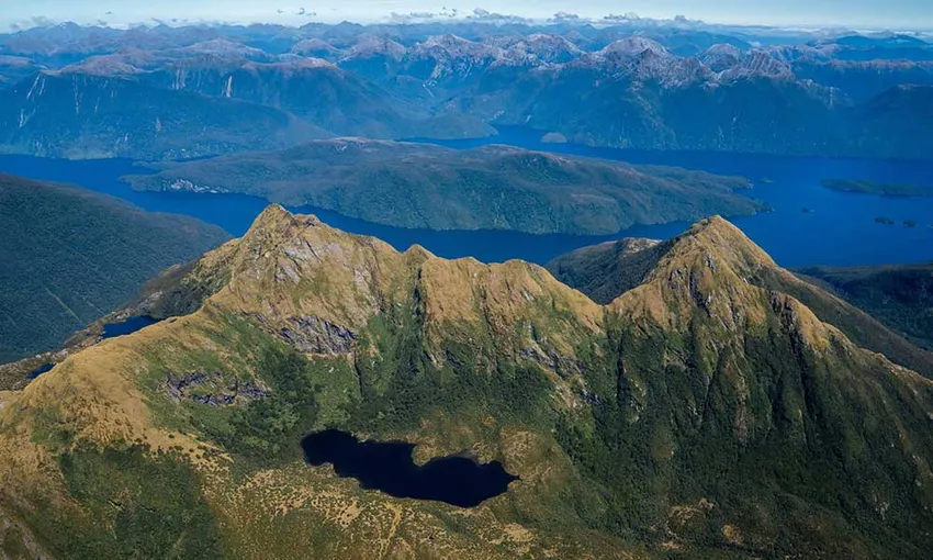 Dusky Doubtful Sound Helicopter Flight - 105 Minutes | Experience Oz
