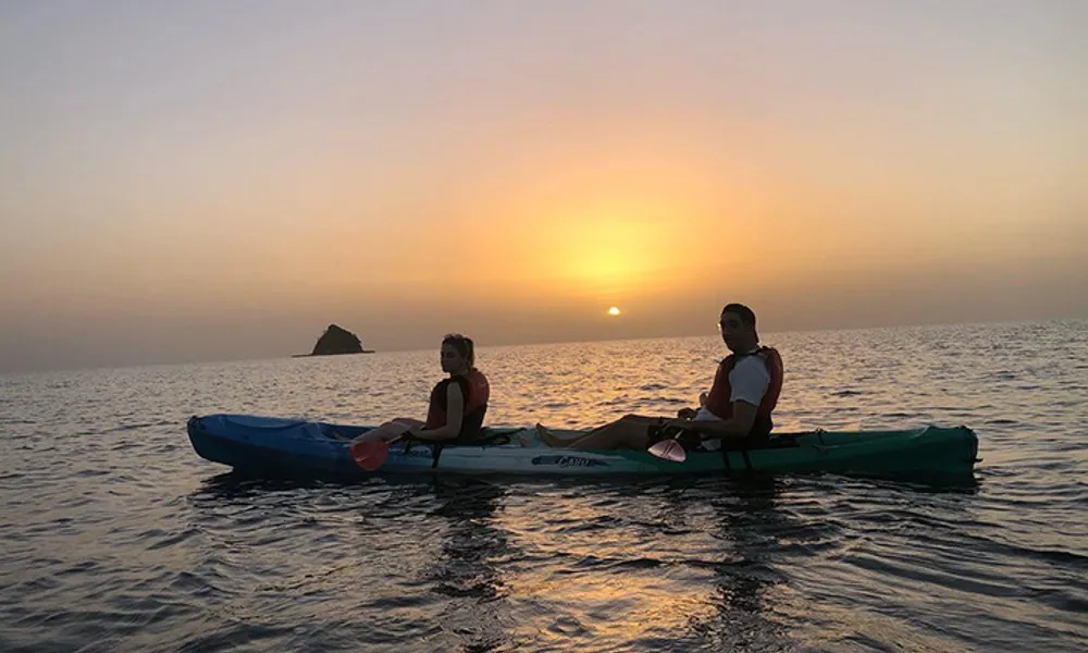 Great Barrier Reef Sunrise Kayak Tour - Book Now | Experience Oz-1