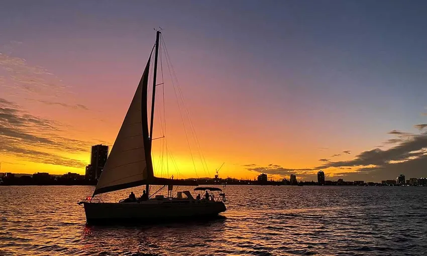 Gold Coast Broadwater Sunset Sailing Cruise - Book Now | Experience Oz