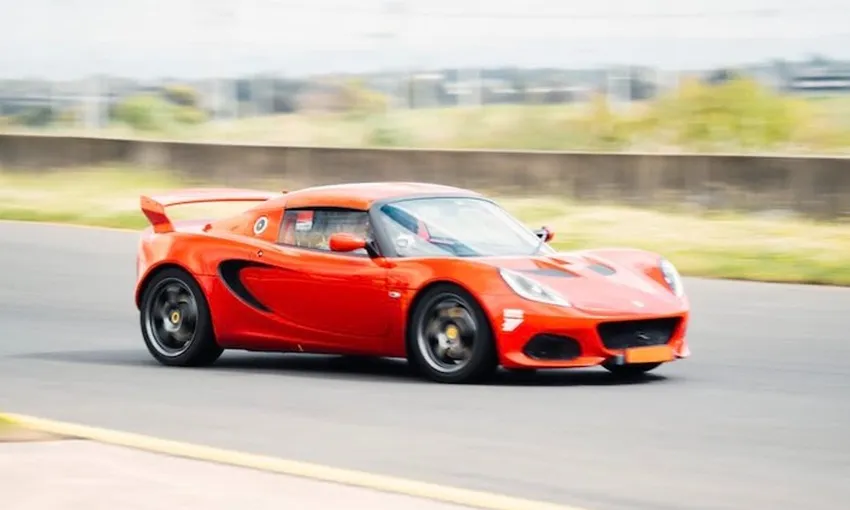Brittania Lotus Supercar Drive - 6 Laps - Sydney | Experience Oz