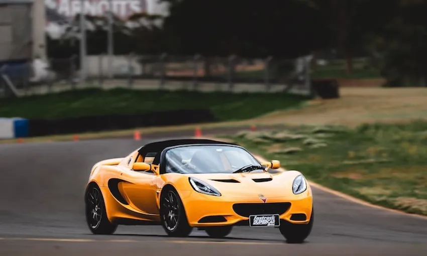 Brittania Lotus Supercar Drive - 6 Laps - Sydney | Experience Oz