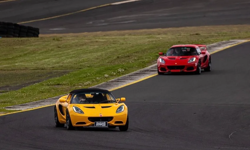 Brittania Lotus Supercar Drive - 6 Laps - Sydney | Experience Oz