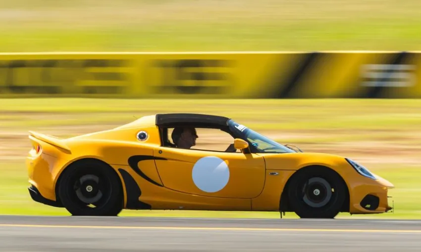 Brittania Lotus Supercar Drive - 6 Laps - Sydney | Experience Oz