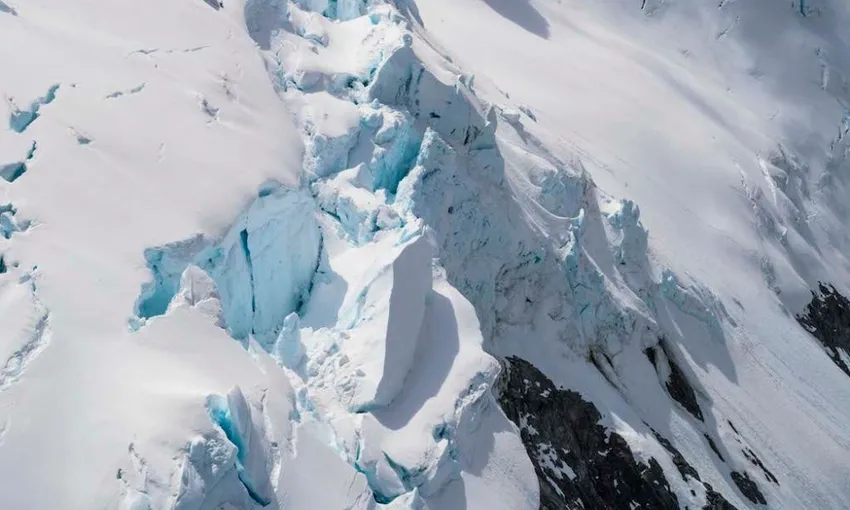Glenorchy Helicopter Flight with Glacier Landing - Book Now | Experience Oz