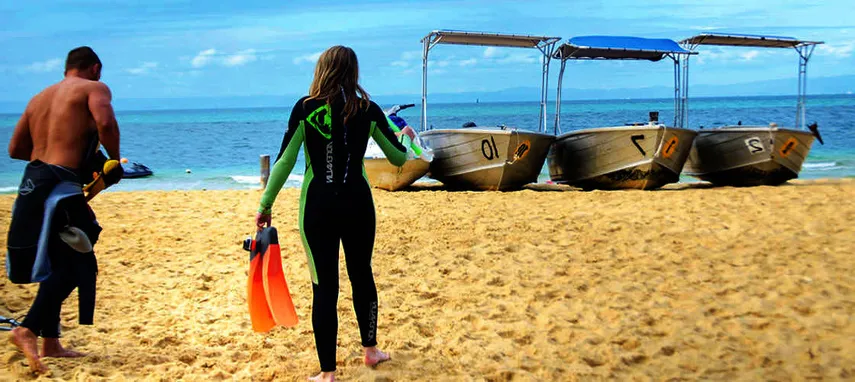 Moreton Island Wrecks Adventure Tour from Brisbane with Transfers | Experience Oz