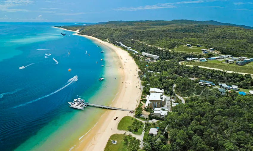Moreton Island Wrecks Adventure Tour from Brisbane with Transfers | Experience Oz