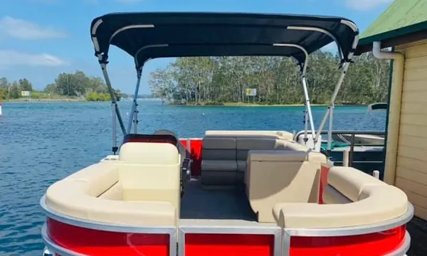 Self Drive BBQ Boat Hire on Wallis Lake - Half Day