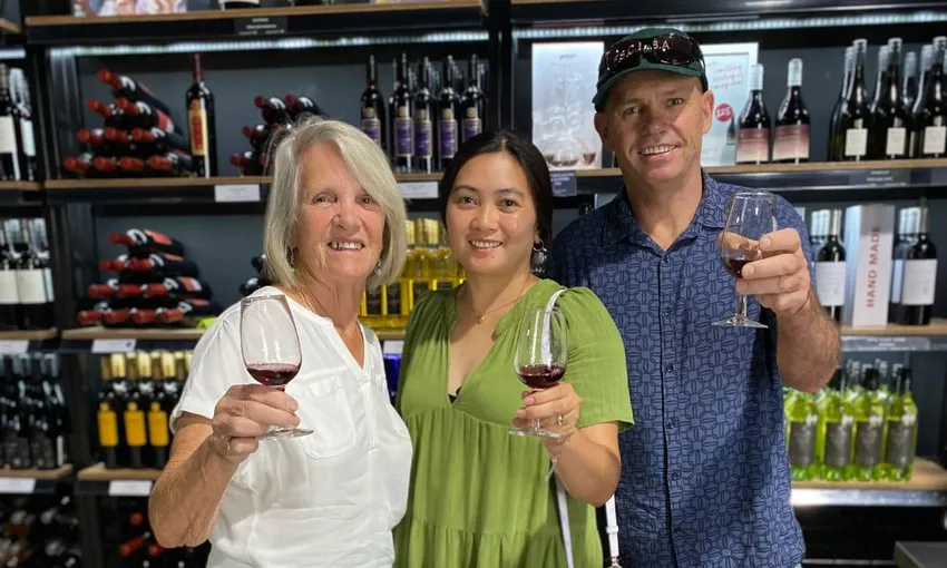 Hunter Valley Horse Riding, Wine and Produce Tour | ExperienceOz