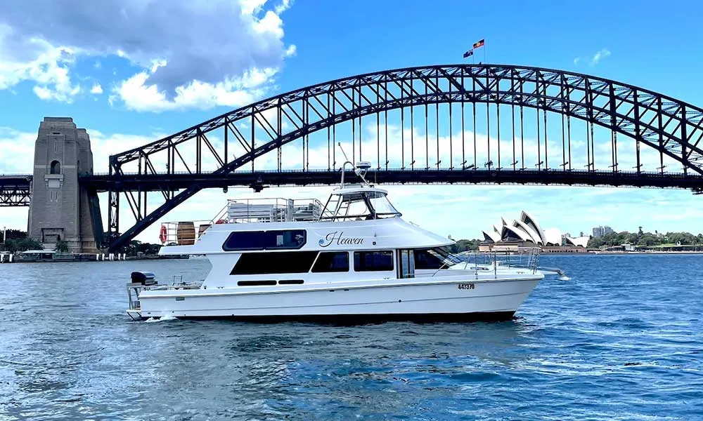 Vivid Sydney Intimate Catamaran Cruise with Canapes | Experience Oz-3