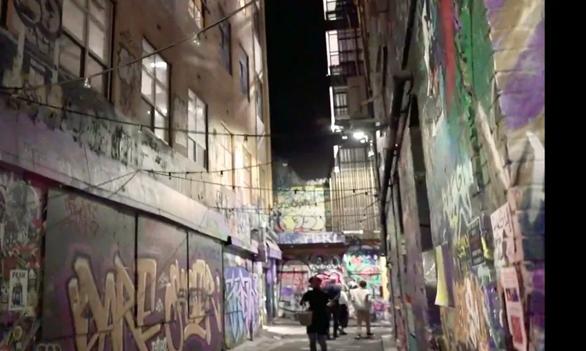 Ghosts, Murder & Mystery & Best Insta Spots Tour - Melbourne | Experience Oz