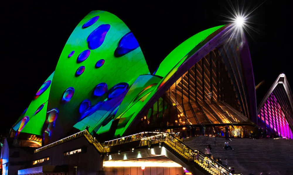 Vivid Sydney Night Photography Workshop - 3 Hours | ExperienceOz-3