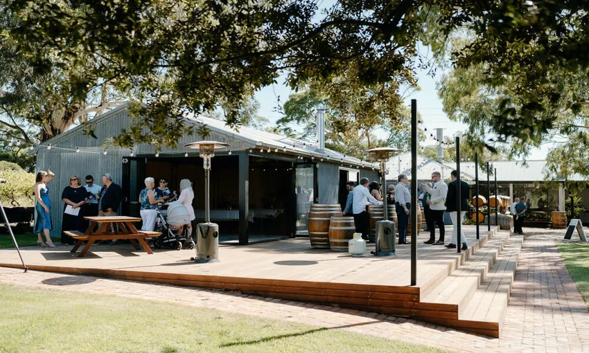 McLaren Vale South Hop-On-Off Wine Tour - Local Pickup | ExperienceOz