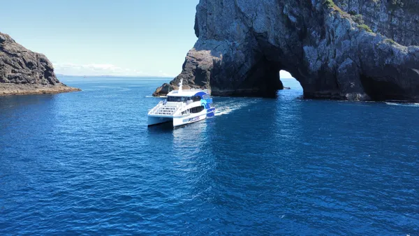 Bay of Islands Hole in the Rock Dolphin Cruise
