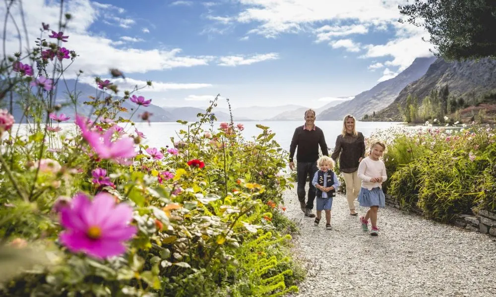 Walter Peak High Country Farm and TSS Earnslaw Cruise Package | ExOz-7