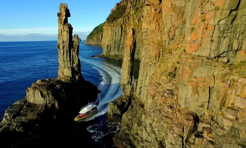 Bruny Island Wilderness Cruise | Experience Oz