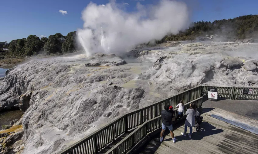 Te Puia Rotorua Daytime Experience | Experience Oz