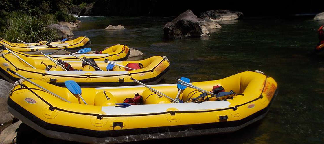 white water rafting mission beach raft paddles oars