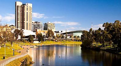 Adelaide Sightseeing Tour with River Cruise and Riverfront Dinner