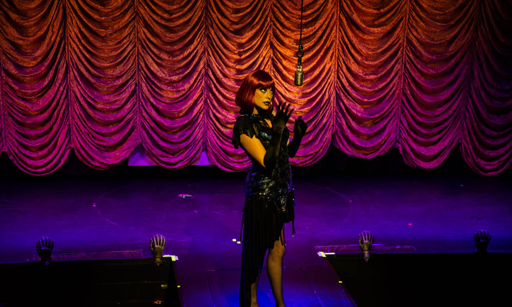 Draculas Gold Coast Muertos 2019 Singer with Hanging Mic and Auburn Hair