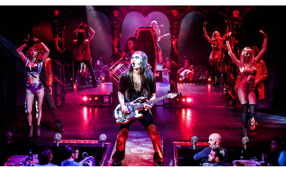 Dracula's Cabaret Dinner and show  Gold Coast Night activities 