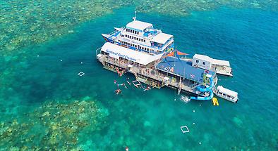Great Barrier Reef Cruise to Moore Reef Pontoon