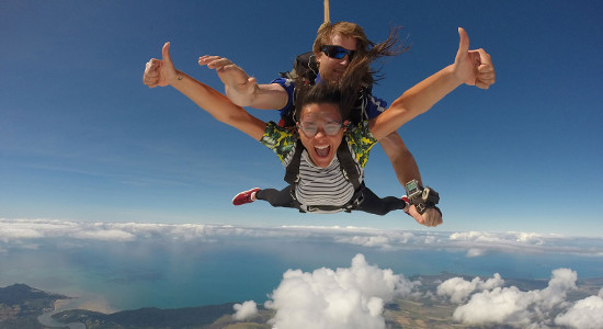 Cairns Tandem Skydive up to 14,000ft - Including Transfers