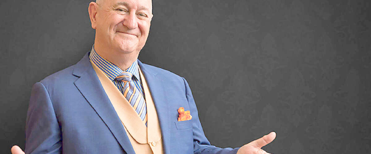 Sydney Night Magic Show with Bruce Glen