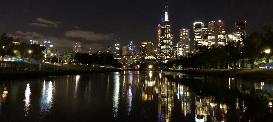 Melbourne City to Williamstown 2 hour Return Cruise