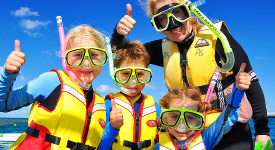 Great Barrier Reef Cruise to Hardy Reef Pontoon