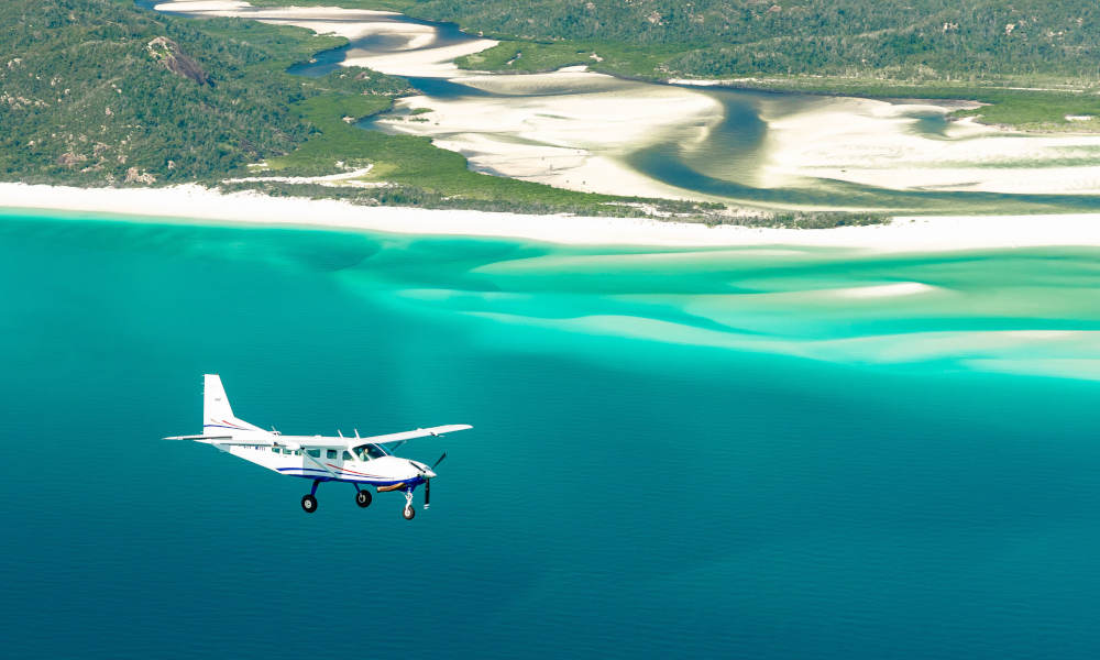 Whitsundays and Great Barrier Reef 60 Minute Scenic Flight