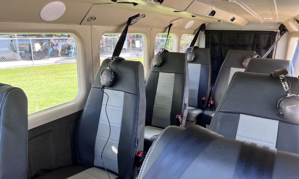 Whitsundays and Great Barrier Reef 60 Minute Scenic Flight