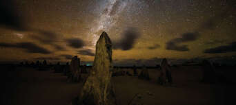 Pinnacles Sunset Dinner and Stargazing Tour From Perth Thumbnail 3