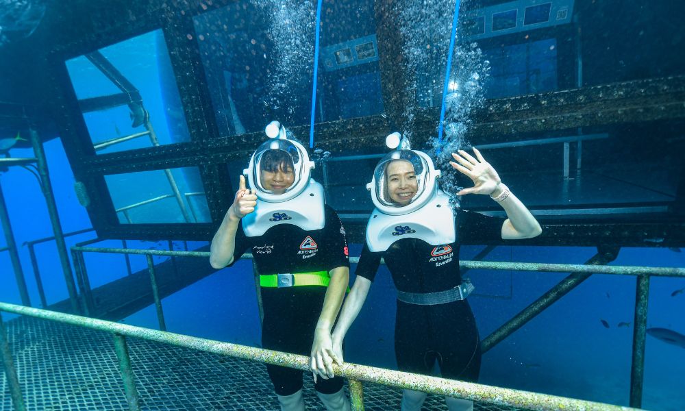 Great Barrier Reef Cruise to Reef Magic Pontoon