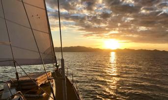 Sip &amp; Sail Sunset Cruise Thumbnail 1