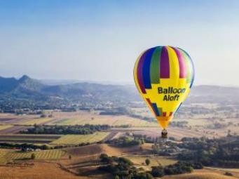 Hot Air Ballooning In Byron Bay Thumbnail 2