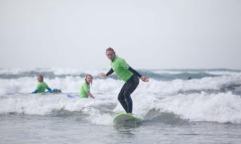 Surfing Lesson at Middleton Beach - 2 Hours Thumbnail 4