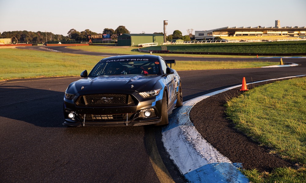 V8 Mustang 4 Lap Drive Racing Experience - Melbourne