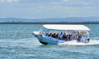 Moreton Island Champagne and Oyster Tour Thumbnail 2