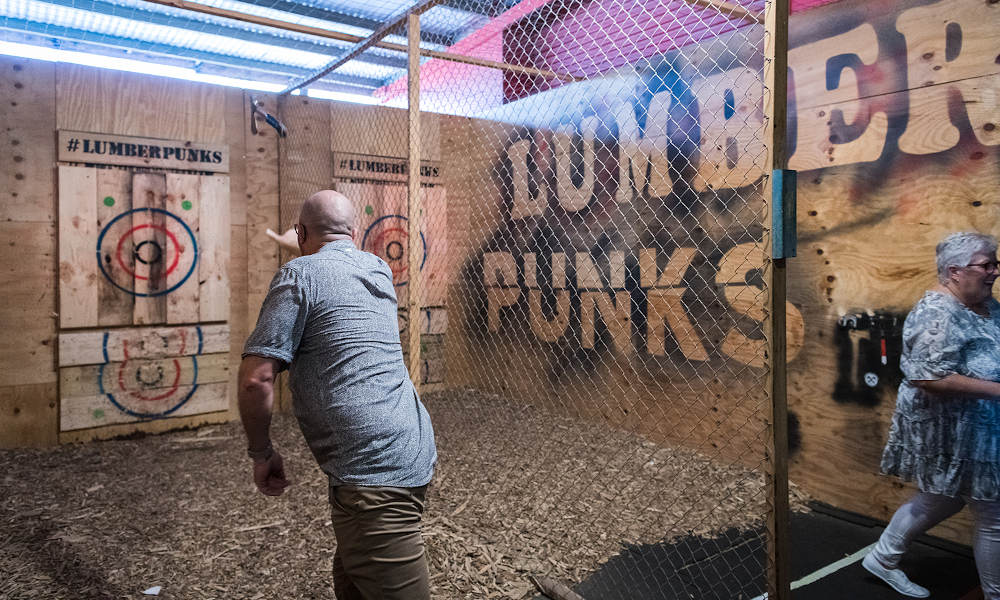Melbourne Axe Throwing Session Book Now  Experience Oz