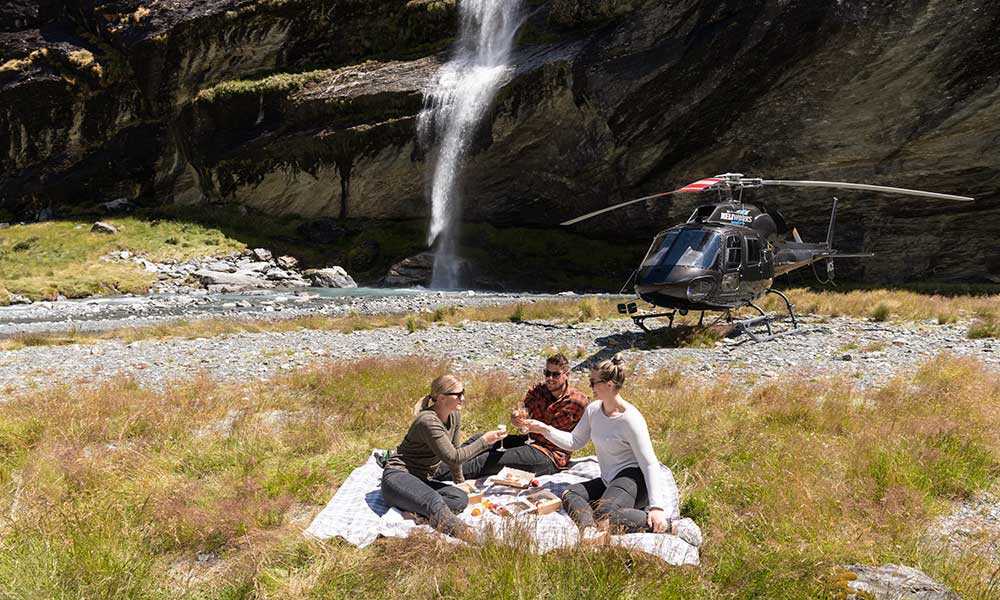 Earnslaw Burn Helicopter Flight with Picnic